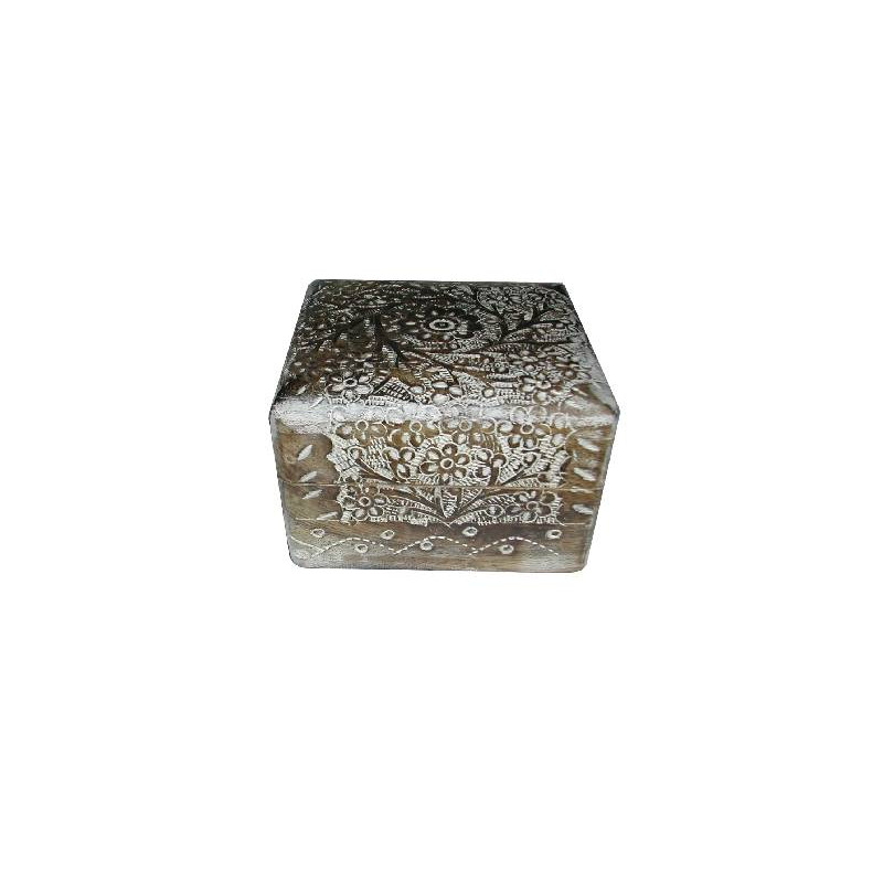 Boite en bois  (10 x 10cm)  blanchie