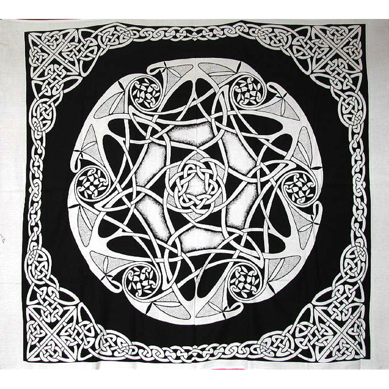 TENTURE NOIRE ET BLANCHE CELTIQUE