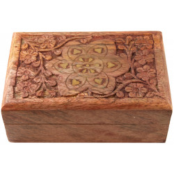 Boite en bois decor en laiton (15 x 10cm)