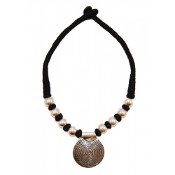 Collier style tibetain medaillon