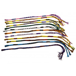 Bracelets en fil de coton (12 pieces)