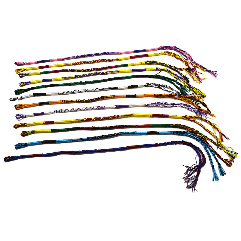 Bracelets en fil de coton (12 pieces)