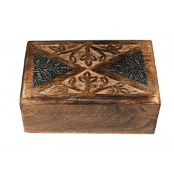 Boite en bois sculptee motifs fleurs