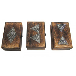 Boite en bois  motif divers (15 cm X 10 cm )