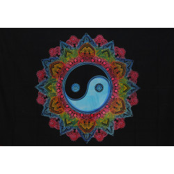 PETITE TENTURE YIN YANG MULTICOLOR SUR FOND NOIR