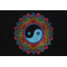 PETITE TENTURE YIN YANG MULTICOLOR SUR FOND NOIR